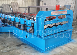 汽車(chē)車(chē)廂板成型機(jī)